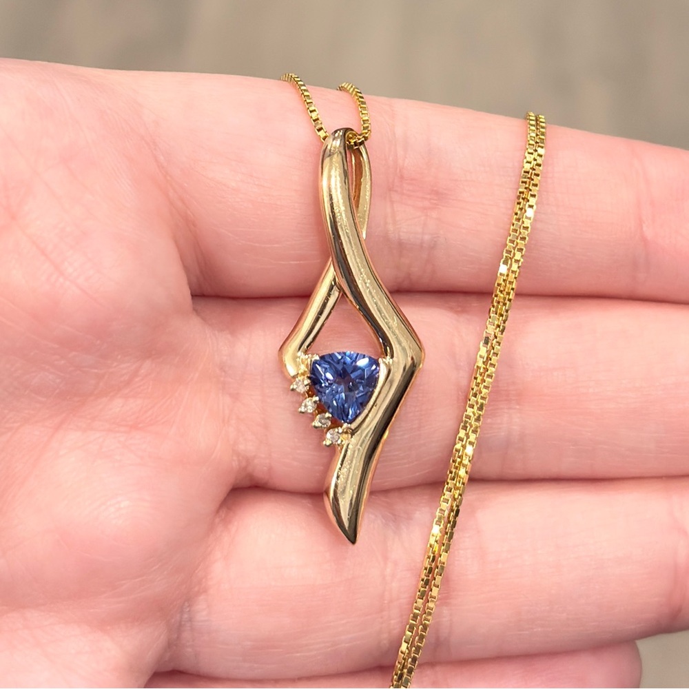 10K Sapphire Diamond Pendant, Yellow Gold, Deep Blue Trillion, Filigree Luxury - Picture 5 of 15
